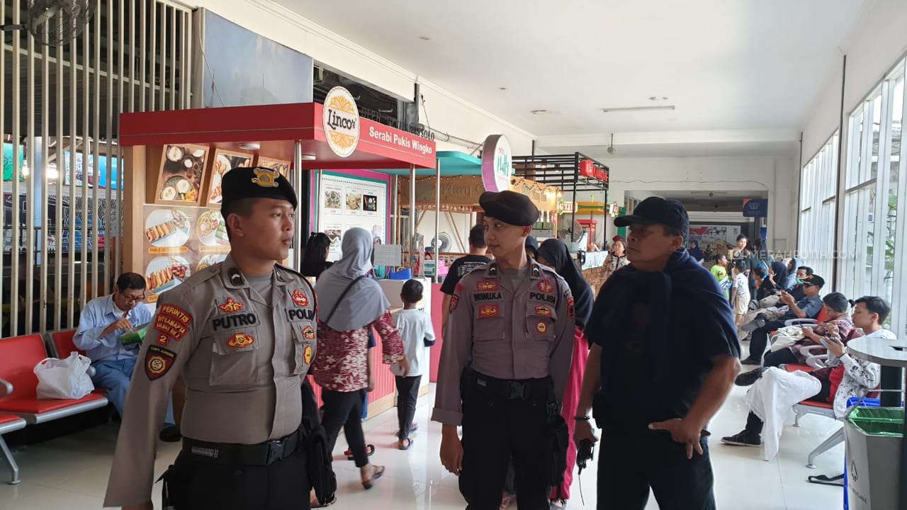 Polisi Solo Sweeping Massa yang Ikut Aksi 22 Mei