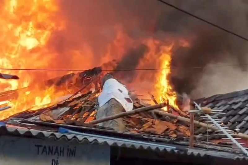 4 Korban Tewas Kebakaran Rumah di Tebet Ternyata Anak-anak, 2 Orang Lainnya Luka-luka