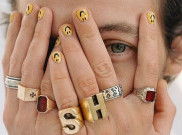 Cowok Pakai Nail Art? Yang Benar Saja
