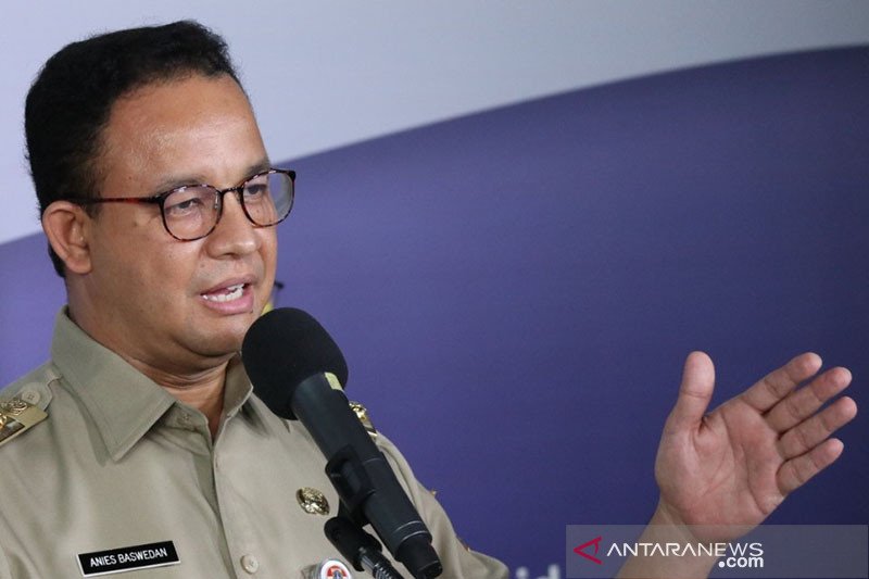 Gubernur DKI Jakarta Anies Baswedan dalam keterangan resminya di Media Center Gugus Tugas Percepatan Penanganan COVID-19, Graha Badan Nasional Penanggulangan Bencana (BNPB), Jakarta, Senin (25/5/2020). ANTARATim Komunikasi Publik Gugus Tugas Nasional/pri. (ANTARATim Komunikasi Publik Gugus Tugas Nasional)