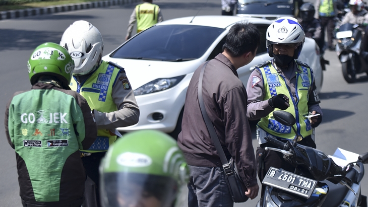 Sangat Disayangkan, Di Dekat Mapolda Ada Razia Ilegal