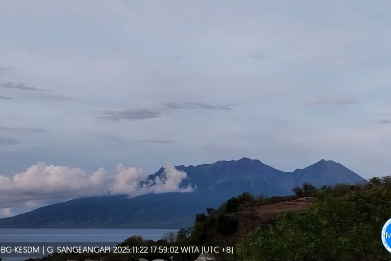 Aktivitas Kegempaan Gunung Sangeang Api di NTB Menurun, Tidak Mengurangi Tingkat Kewaspadaan