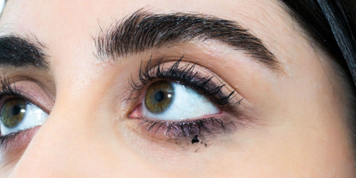 Maskara yang beleber. (Foto good housekeeping)