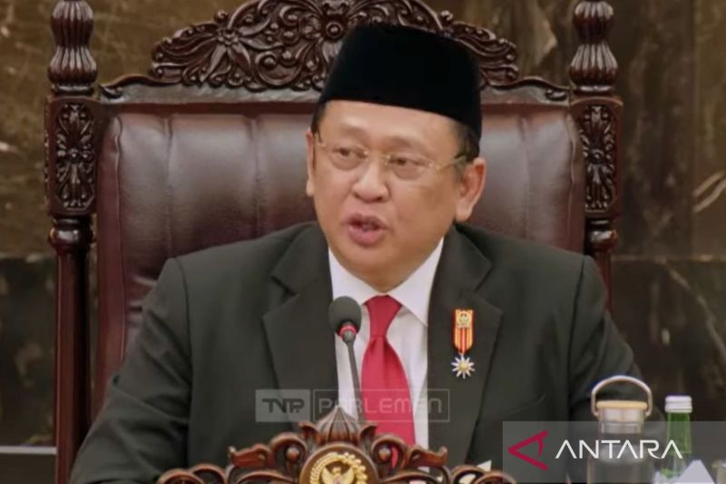 Ketua MPR Lempar Pantun Kotak Kosong Pilkada dan Jatah Menteri