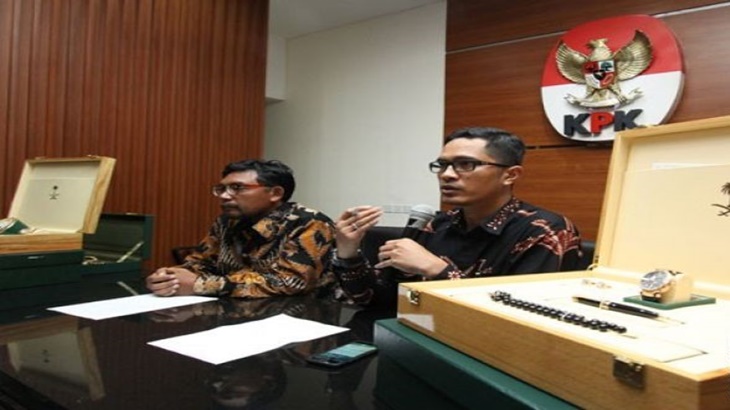 Direktur Gratifikasi KPK bersama Jubir KPK