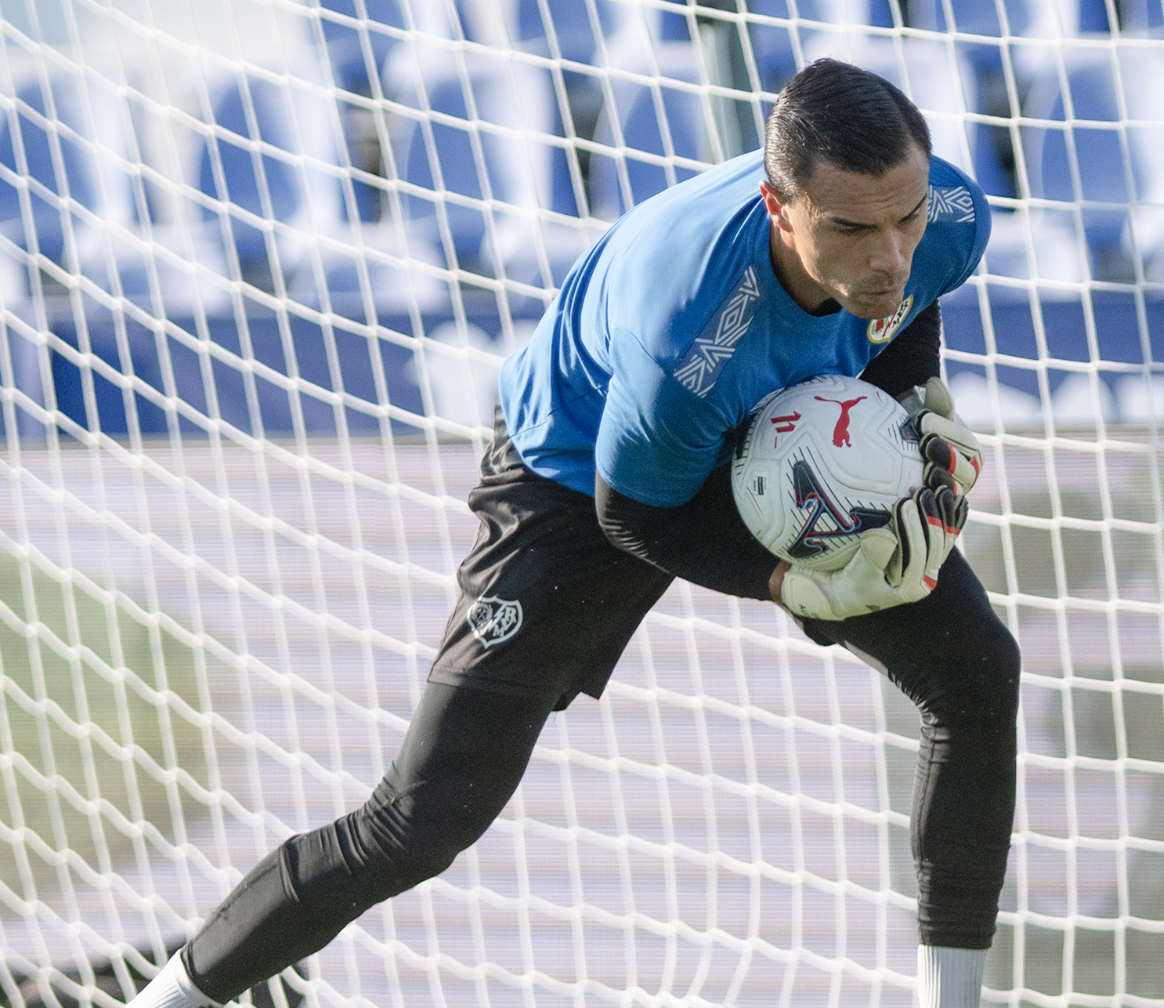 Kiper Timnas Indonesia Emil Audero Catatkan Kemenangan Pertama di La Liga Setelah Debut Mengecewakan Vs Real Madrid