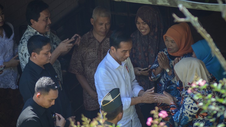 Ini yang Dibicarakan Jokowi Saat Temui Mang Ihin