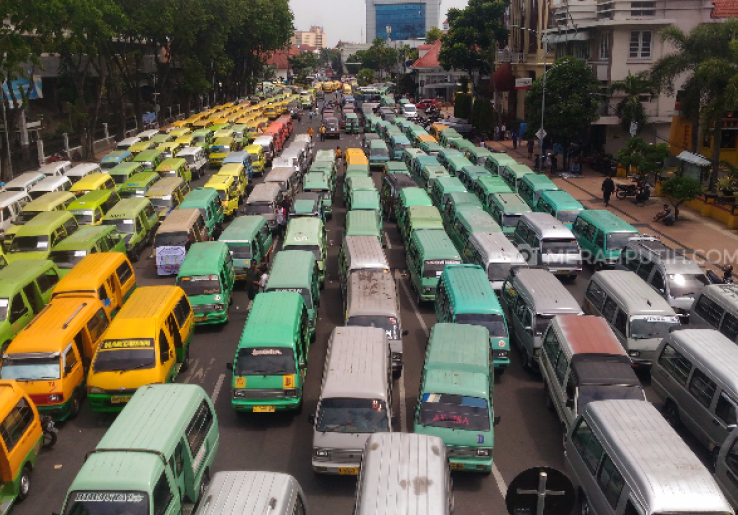 Jokowi Bilang Sopir Angkot dan Ojek Sumut Paling Parah Terdampak COVID-19
