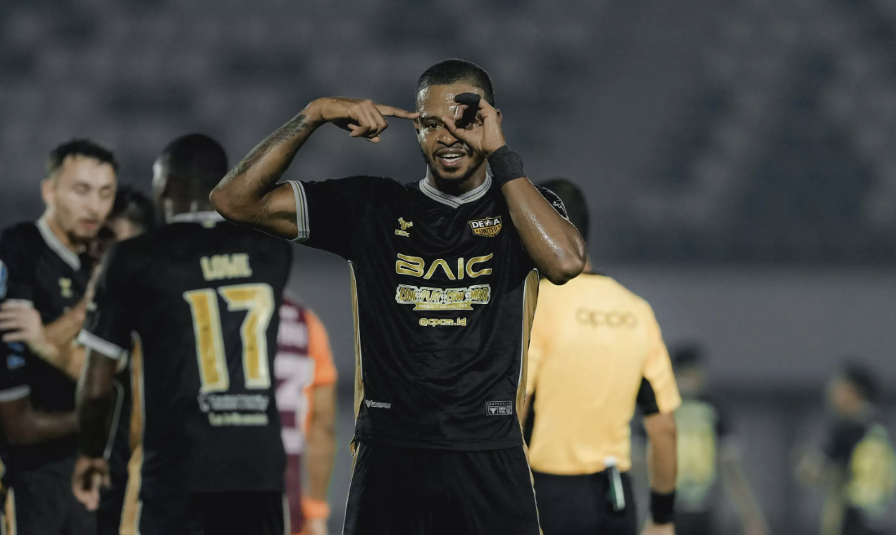 Berpotensi Salip Penyerang Persija Maxwell Souza, Alex Martins Berharap Konsisten