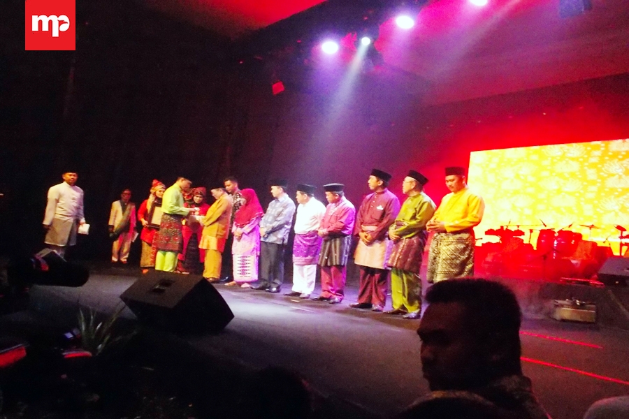 Parade Budaya Melayu di HUT Jambi ke-60