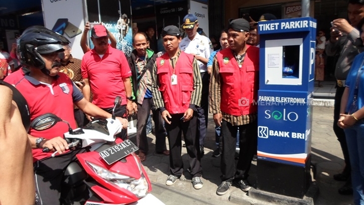 Solo Mulai Terapkan Parkir Elektronik