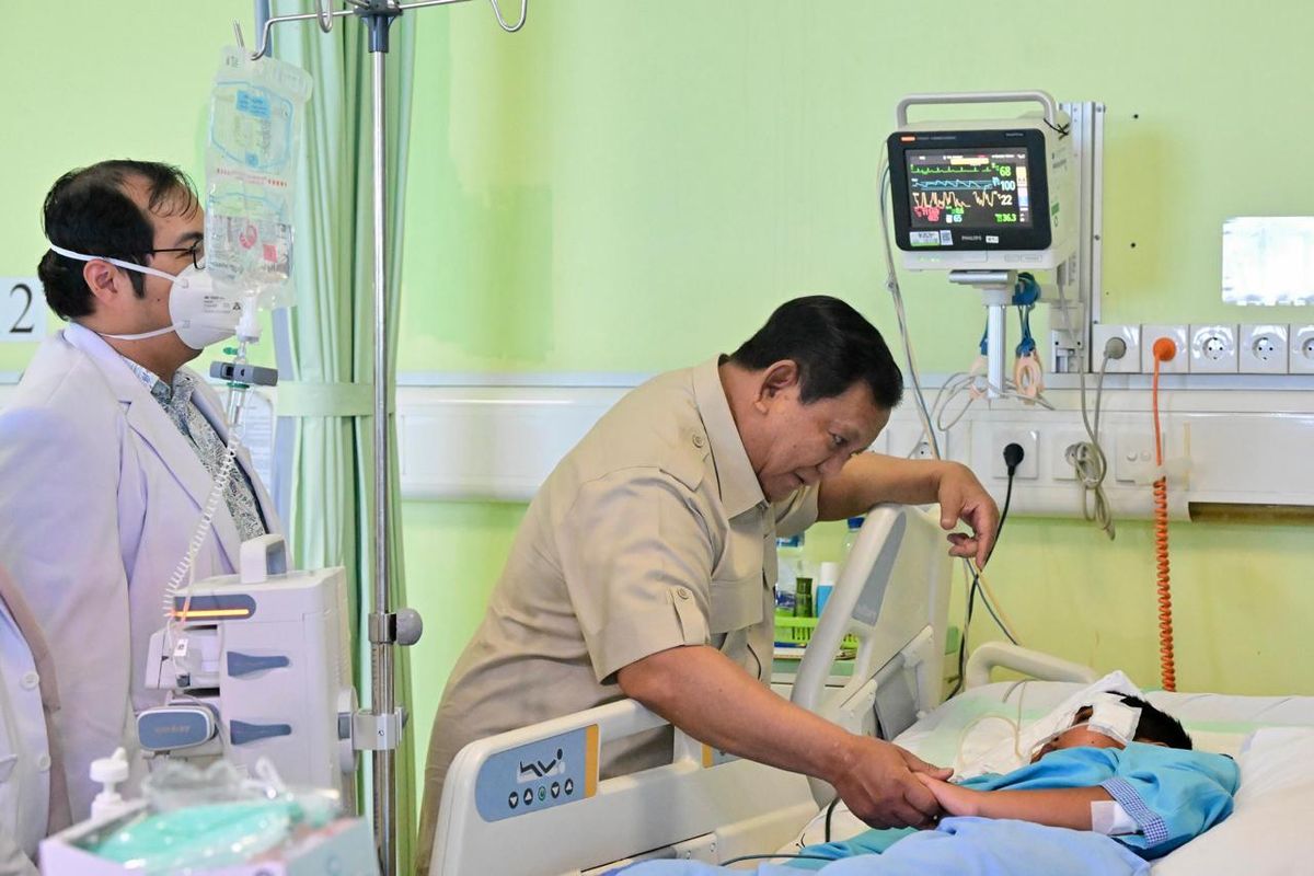 Dijenguk Prabowo, Begini Kondisi Guru dan Siswa SDN 01 Kalibaru yang Ditabrak Mobil SPPG