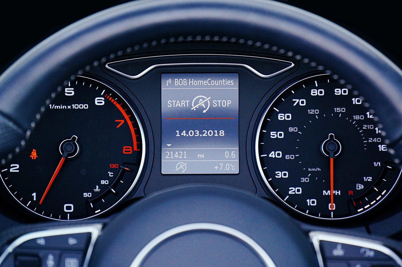Tahu Fungsi dan Arti Spidometer, Tachometer dan Odometer?