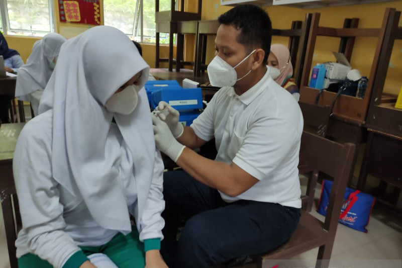 1,3 Persen Remaja di DKI Sudah Disuntik Vaksin COVID-19