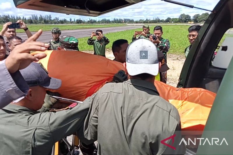 Pilot Helikopter Dibunuh OPM Sudah Dievakuasi dan Dibawa ke RSUD Timika