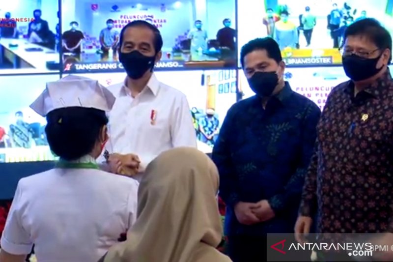 Kasih Subsidi Pegawai, Jokowi Targetkan Daya Beli Masyarakat Naik