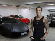 Koleksi Mobil Berharga Miliaran Milik Eminem