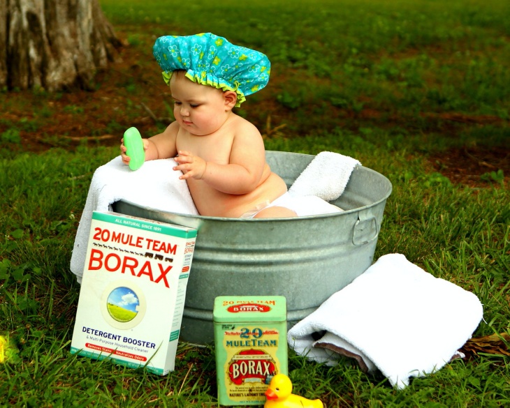 baby bathing. (Foto pixabay/skdickerson)