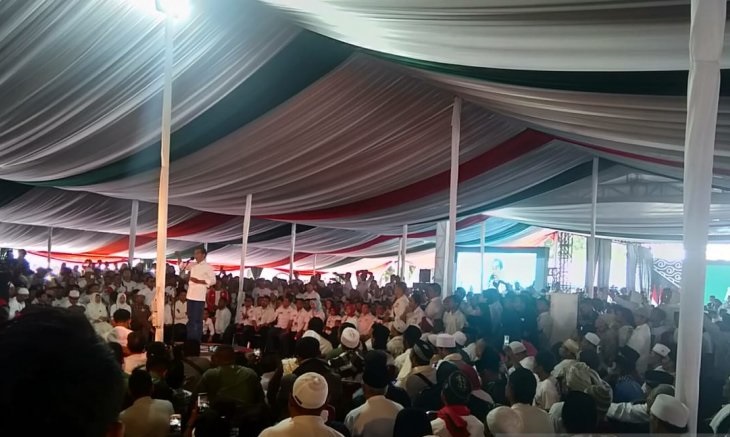 Calon presiden nomor urut 01 Joko Widodo menyampaikan pidato politik saat berkampanye di Sentul, Kabupaten Bogor, Jawa Barat, Jumat (12/4/2019) (Laily Rahmawaty)