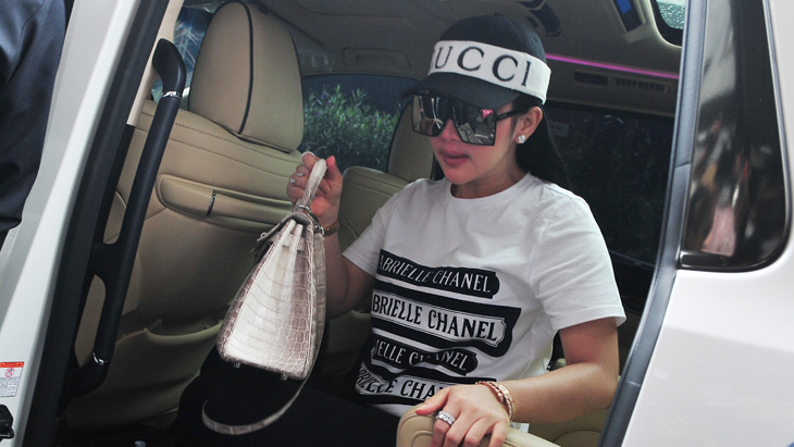 First Travel Jadi Terkenal karena Gandeng Artis Ternama  