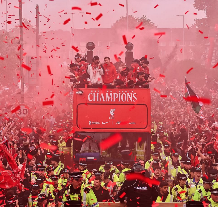 Mobil Seruduk Parade Kemenangan Liverpool, Puluhan Terluka