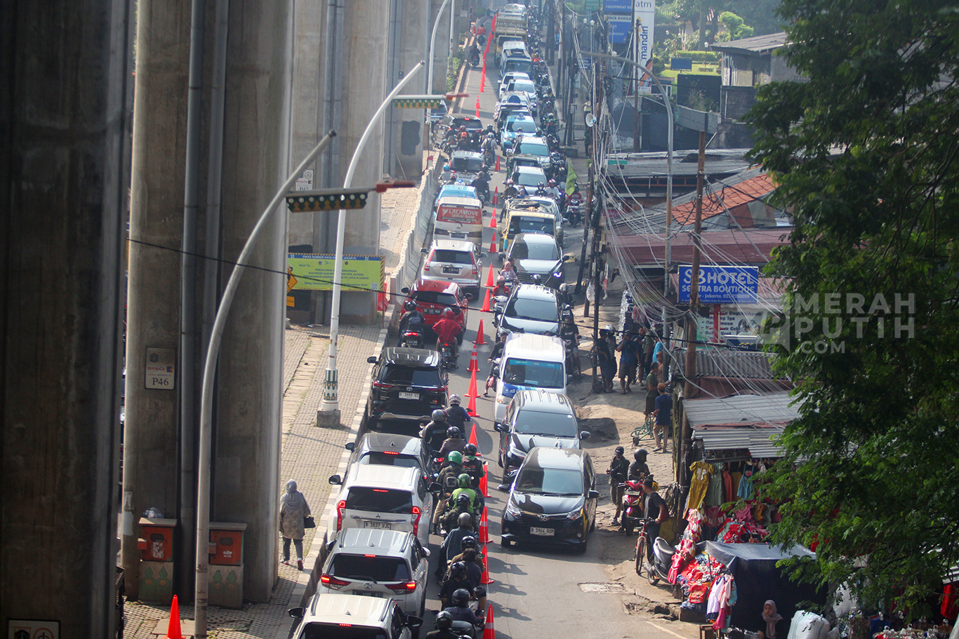 Melihat Pemberlakuan Contra Flow di Jalan Ciledug Raya Jakarta