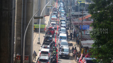 Melihat Pemberlakuan Contra Flow di Jalan Ciledug Raya Jakarta