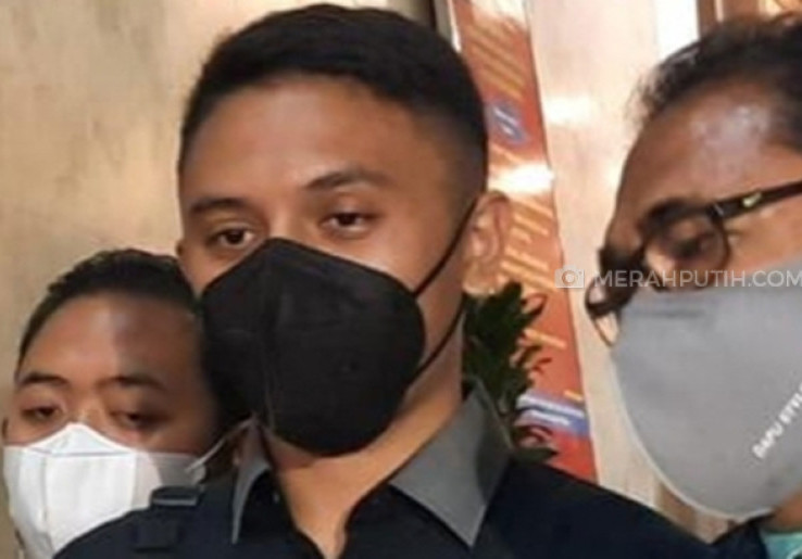 Penyidik Cecar Puluhan Pertanyaan ke Menantu Nia Daniaty