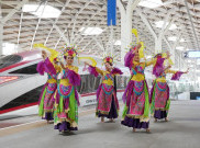 Meriahkan HUT DKI Jakarta, KCIC Hadirkan Seni Budaya Betawi di Kereta dan Stasiun Whoosh