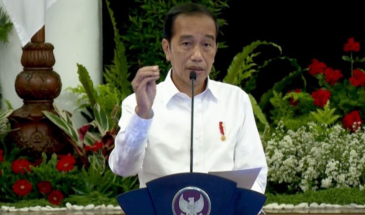 Jokowi Minta Para Menteri Komunikasikan Kenaikan Harga BBM