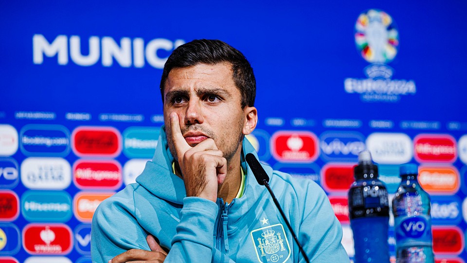 Dani Carvajal Mulai Rayu Rodri agar Gabung Real Madrid