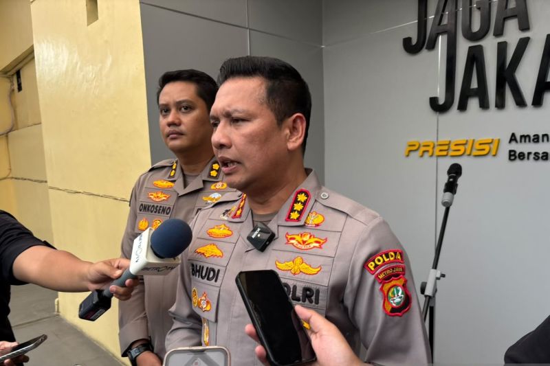Kabid Humas Polda Metro Jaya Kombes Pol Budi Hermanto saat jumpa pers dengan wartawan di Polda Metro Jaya pada Senin (24/8/2026). ANTARA/Mario Sofia Nasution