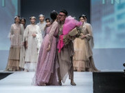 Barli Asmara akan 'Hadir' di Panggung Jakarta Fashion Week 2021