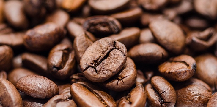 Kopi untuk menu ayam bakar kopi menggunakan kopi Lampung. (Foto: Pixabay/Skitterphoto)