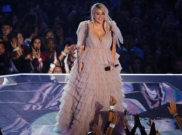 Pidato Emosional Dari Kesha untuk Cegah Bunuh Diri
