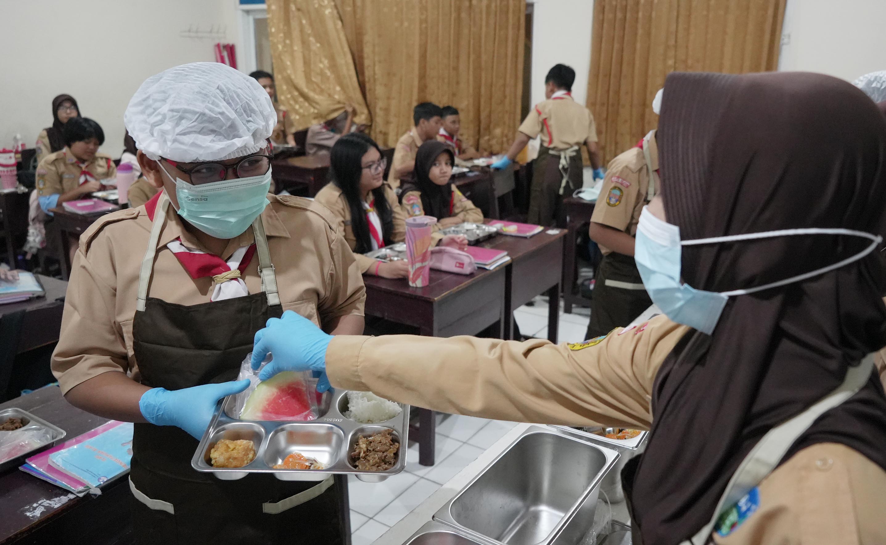 BGN Mulai Uji Coba MBG Prasmanan, Sebut Makanan Lebih Hangat dan Segar