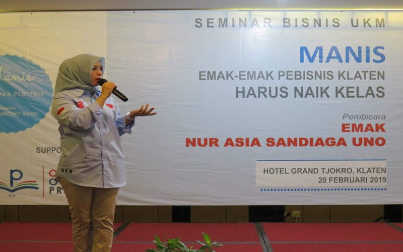   Istri Sandiaga Uno Ajak Emak-emak di Yogyakarta Doakan Ani Yudhoyono