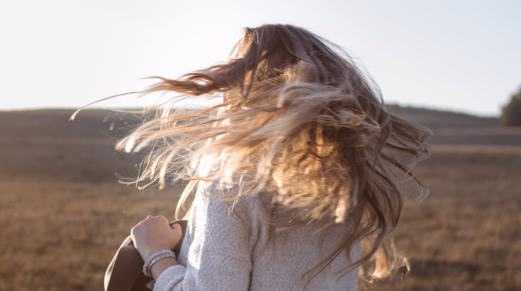 Mengapa Pemilik Rambut Berwarna Sebaiknya Gunakan Shampoo Ungu?