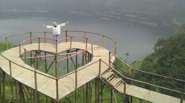 Bukit Seroja, Surganya Selfie di Wonosobo