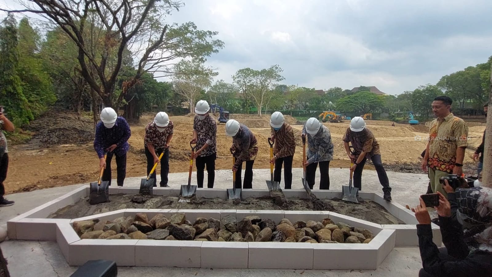 Solo Zoo akan Dilengkapi Café Lion dan Asian Panorama