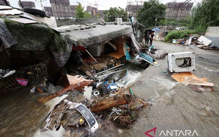 Banjir Korsel: Belasan Orang Tewas dan Ribuan Rumah Terendam