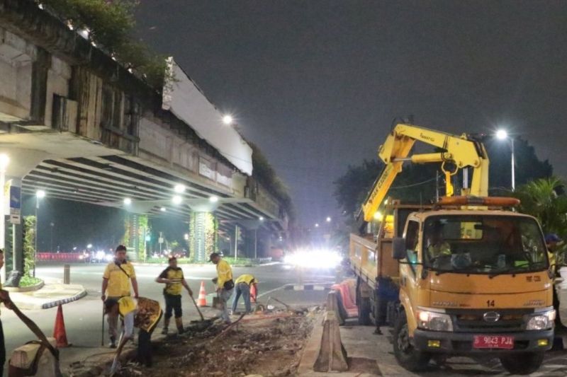 Trotoar Dekat Citywalk Dipangkas, Cegah Penyempitan Jalur