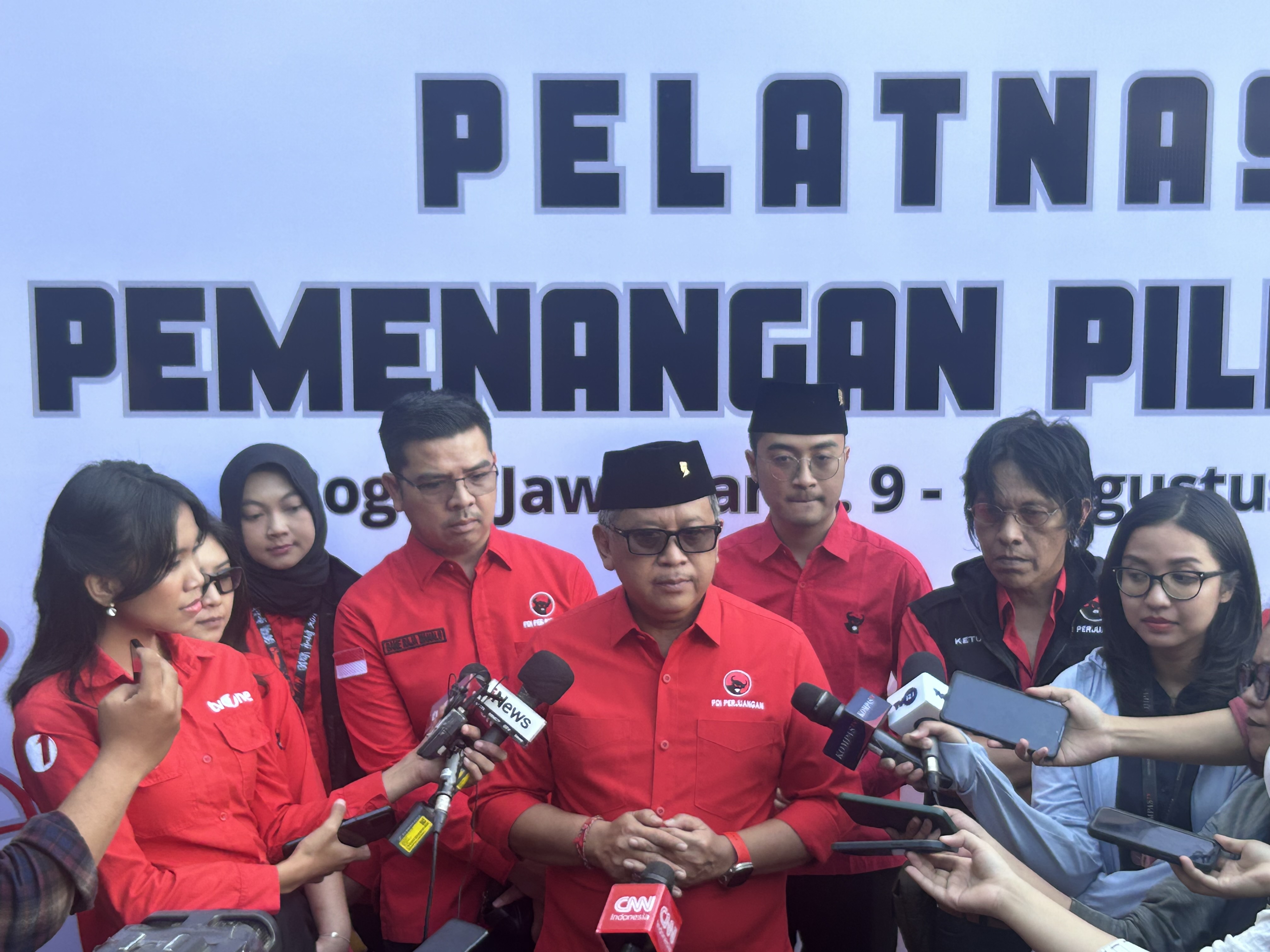 Hasto Ungkap Kader PDIP untuk Pilkada Jabar