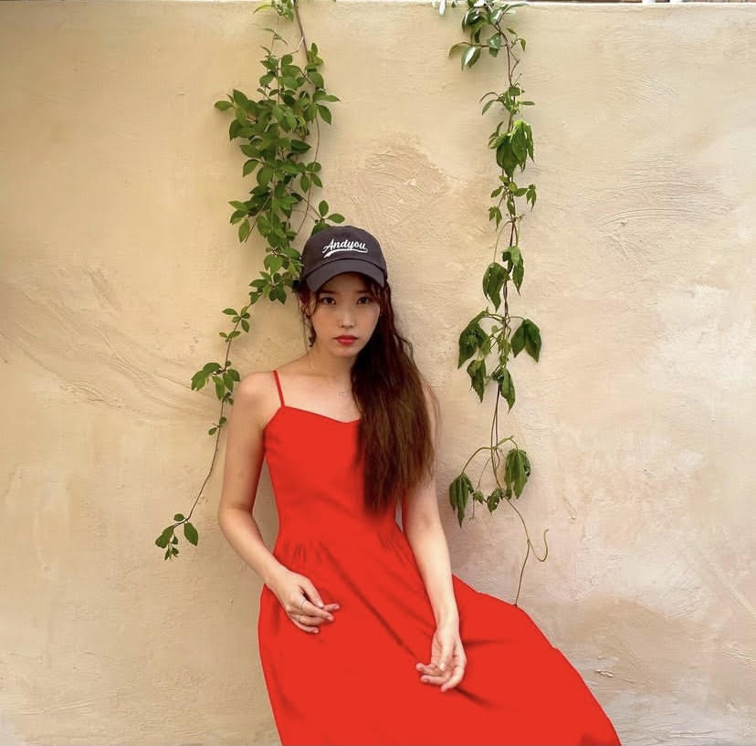 IU