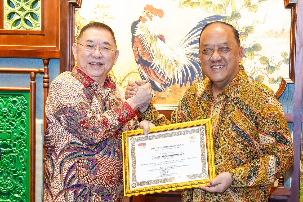 KONI Anugerahi Jerry Hermawan Lo Penghargaan Tokoh Peduli Olahraga