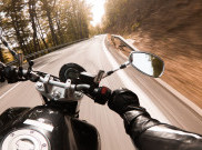 Cara Menghindari Blind Spot Bagi Pengendara Sepeda Motor