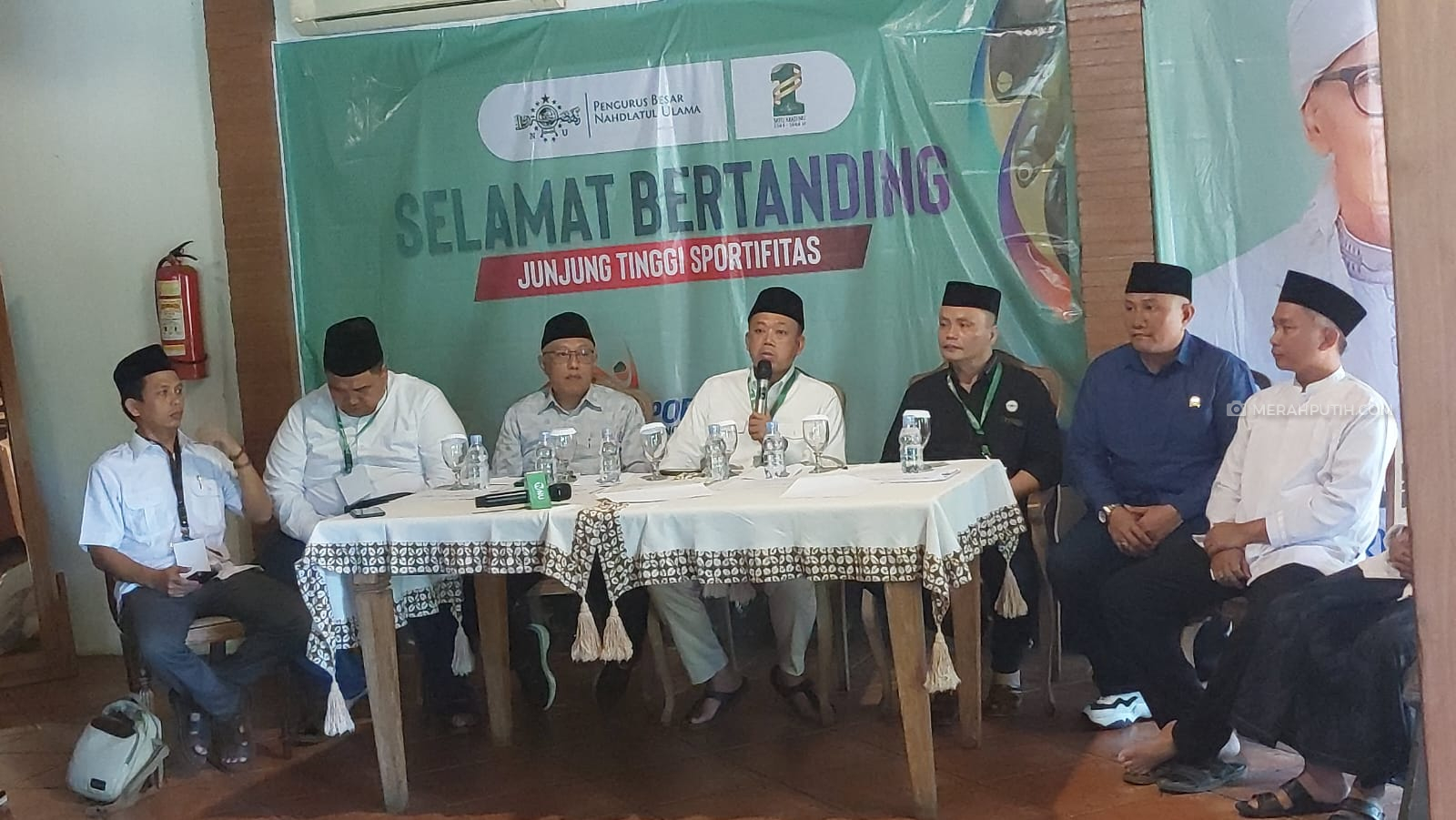 Peringatan 1 Abad NU di Solo Dimeriahkan Jalan Sehat Bersama Presiden Jokowi