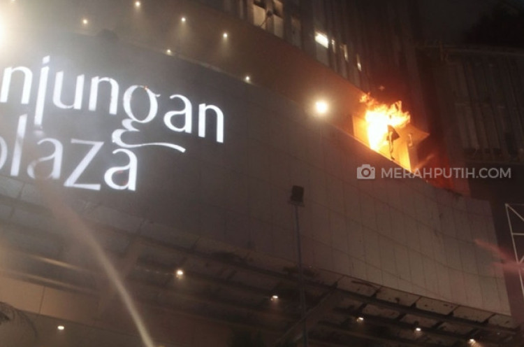 Tunjungan Plaza Surabaya Terbakar