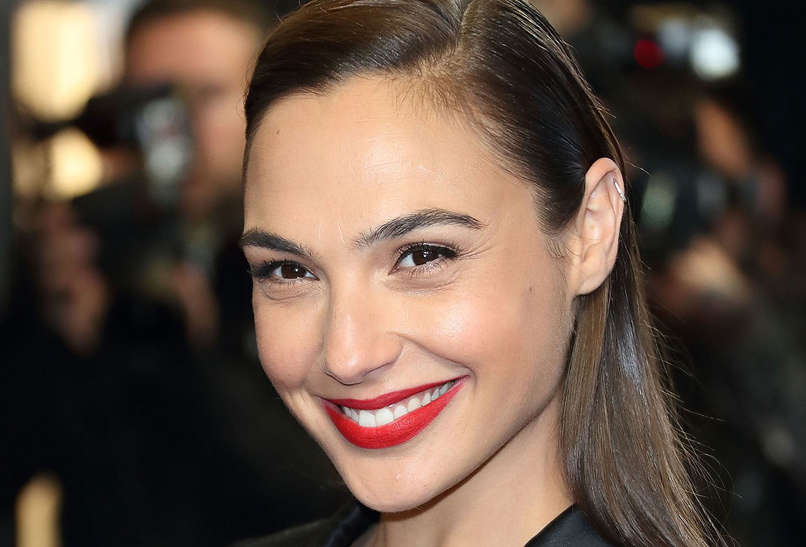 Demi Menjaga Lingkungan, Gal Gadot Tak Pakai Jet Pribadi Lagi