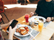 Intip Ide Outfit Perempuan untuk Brunch di 6 Jenis Acara Berbeda